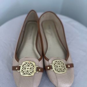 Christian Soriano flats